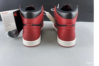 Hyperoad - 85 RETRO JORDAN VARSITY HIGH RED 1 1104